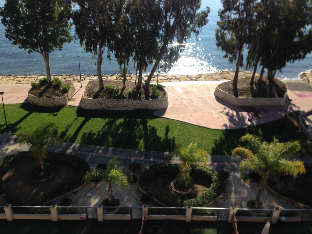 Darlex Apartments Galatex Beach Center Limassol Eksteriør billede