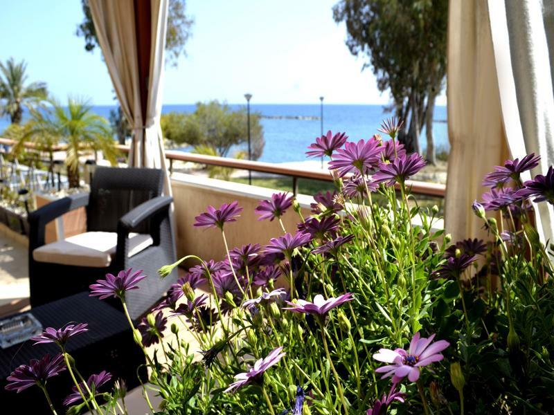 Darlex Apartments Galatex Beach Center Limassol Eksteriør billede